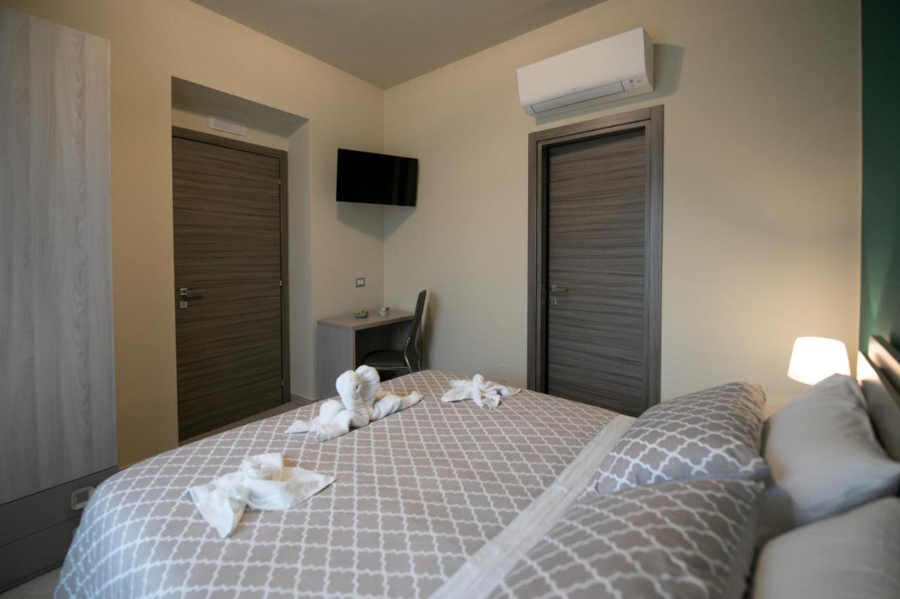La Madonnina Hotel Никозия Екстериор снимка