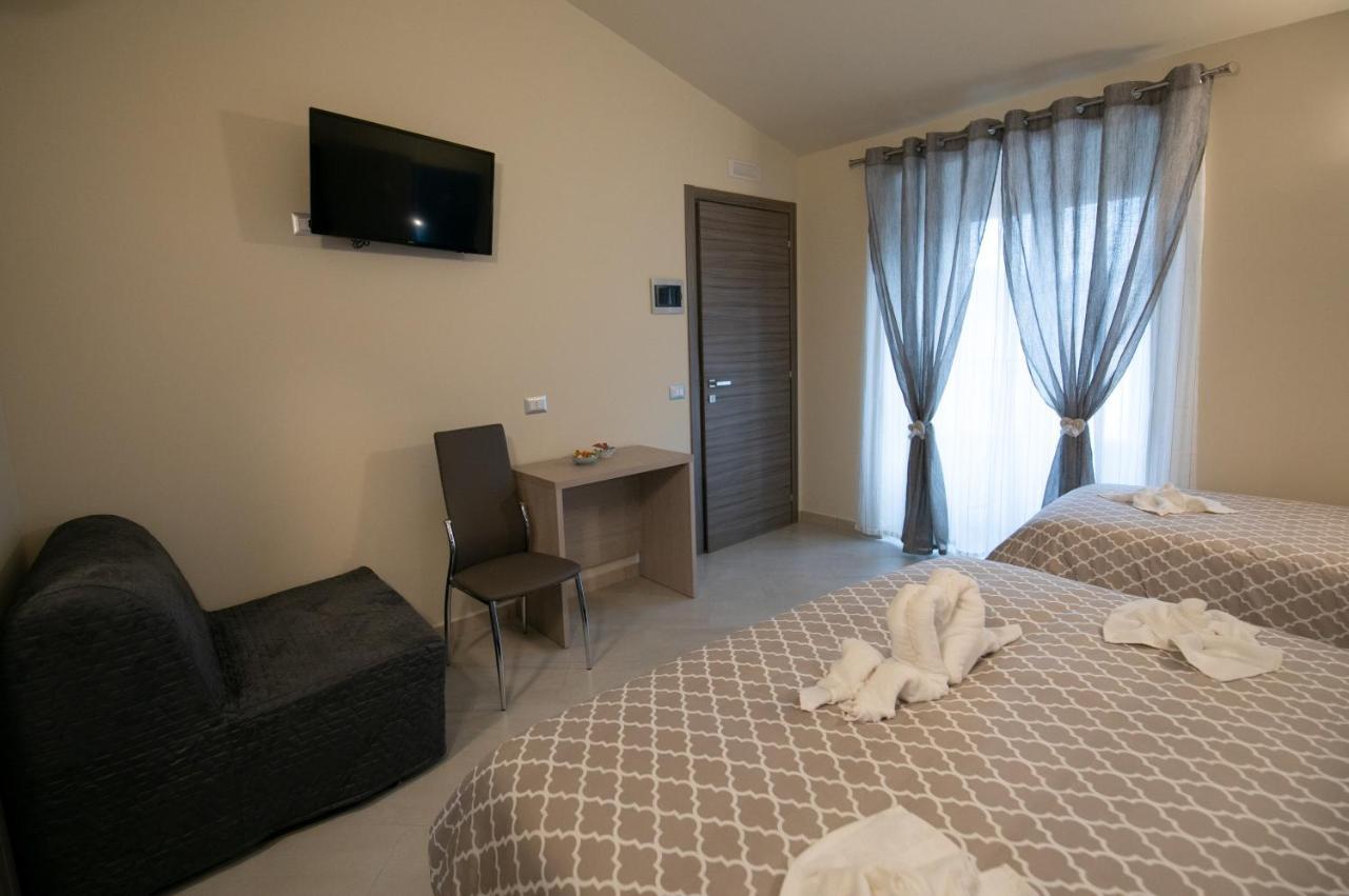 La Madonnina Hotel Никозия Екстериор снимка