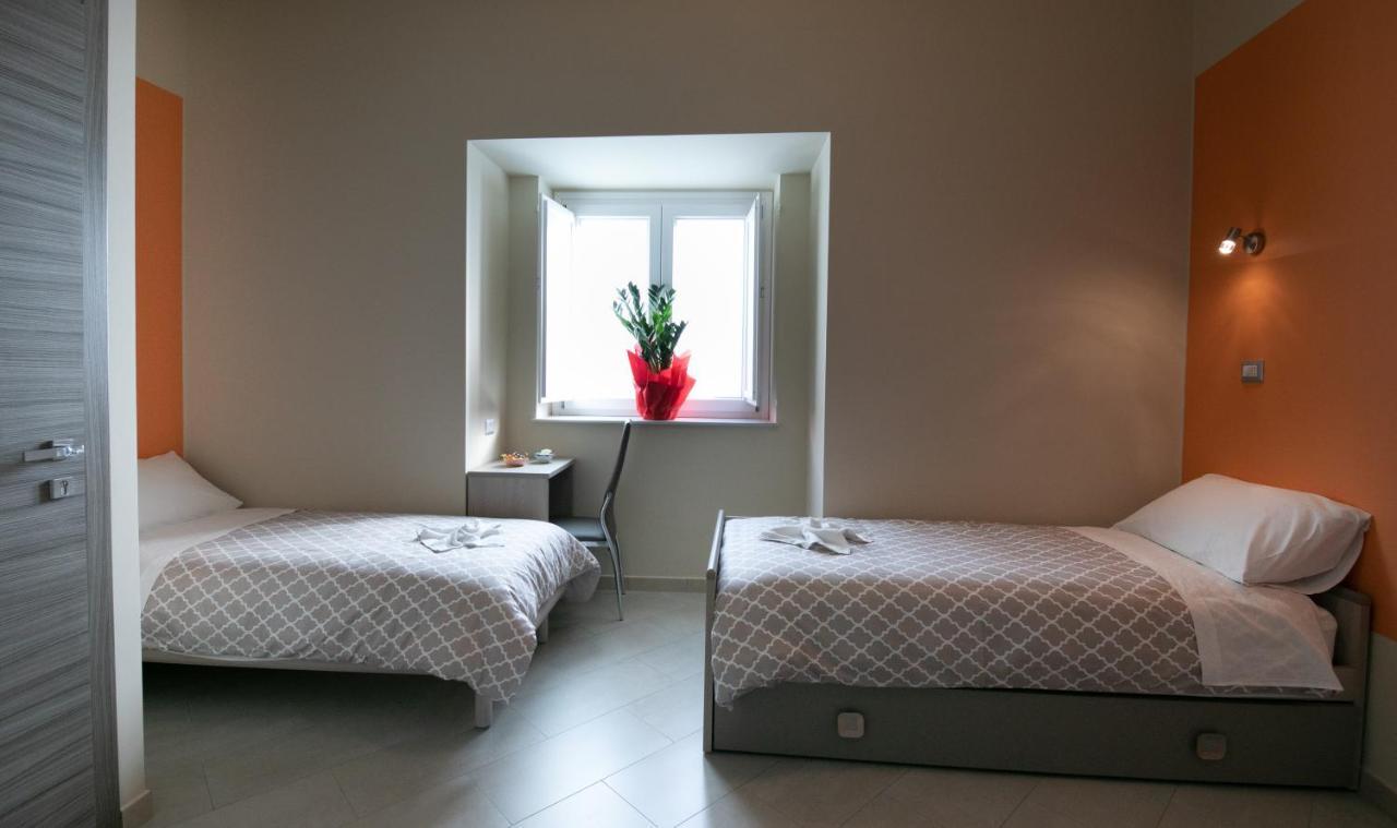 La Madonnina Hotel Никозия Екстериор снимка