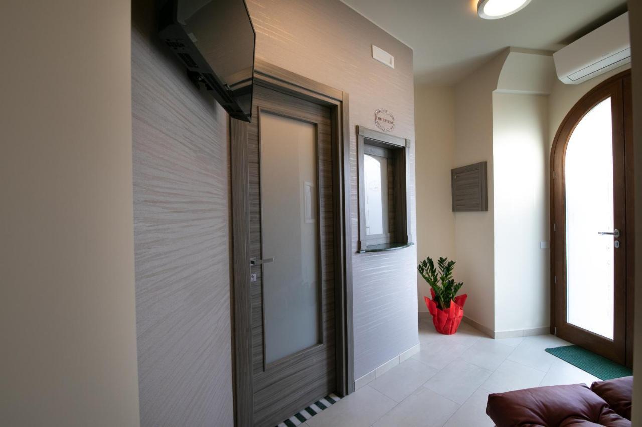 La Madonnina Hotel Никозия Екстериор снимка